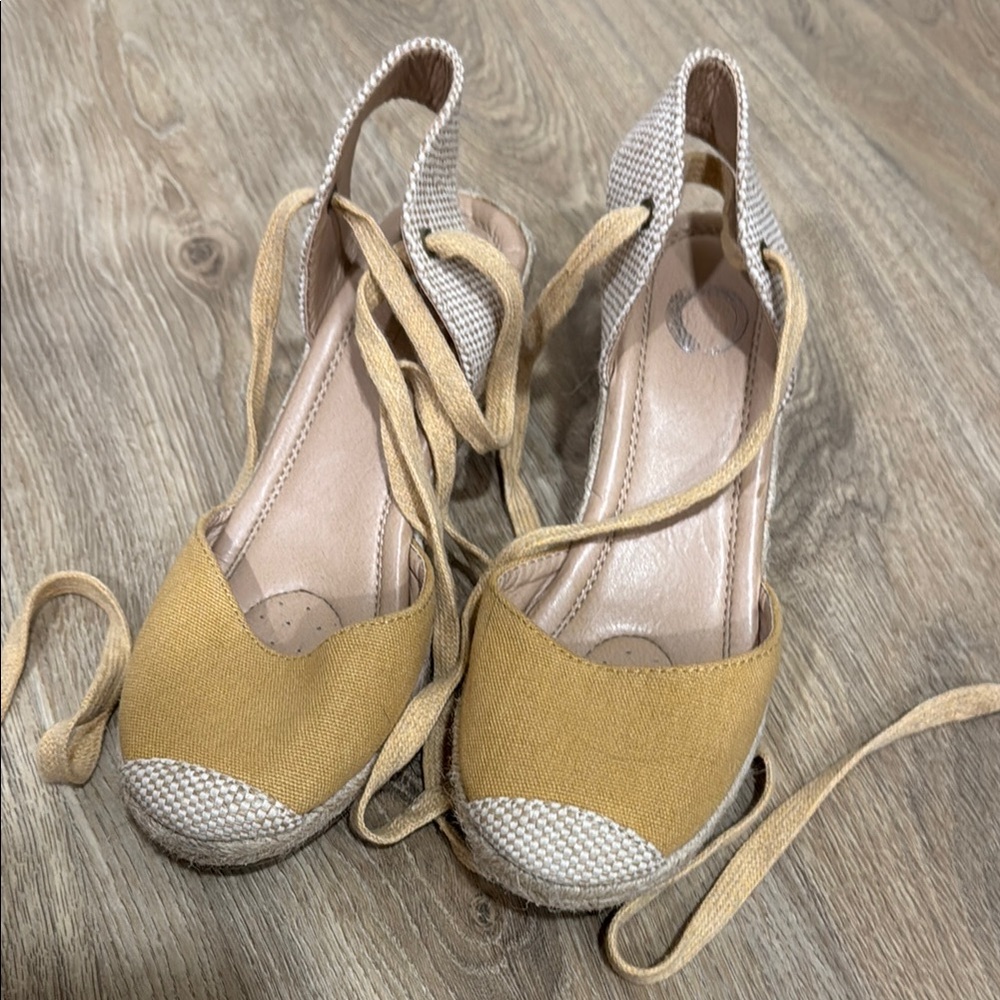 Women's Tan Espadrille Flats